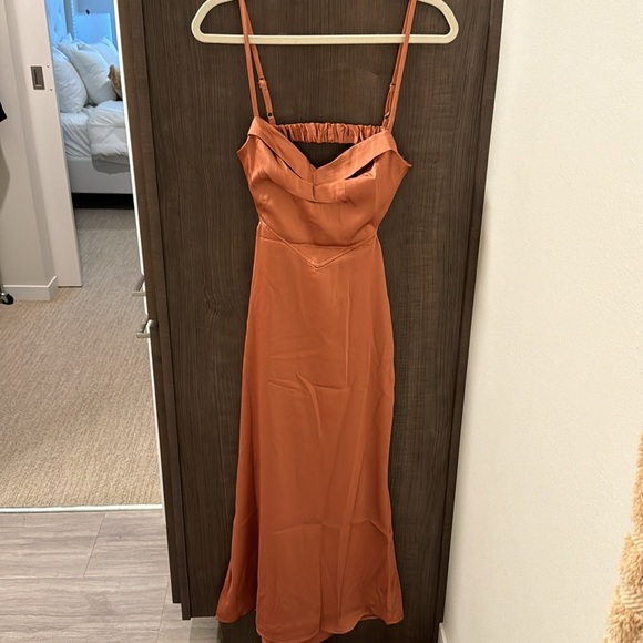 Hello Molly Rust Midi Dress - Picture 2 of 5